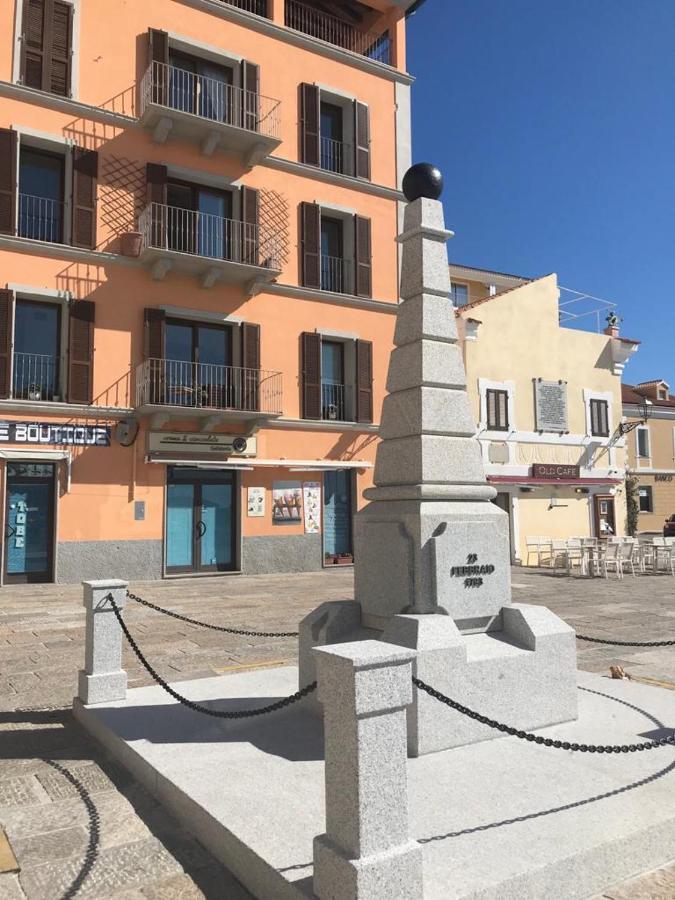 Maison Sur L'Ancien Port, La Maddalena Ла-Маддалена Экстерьер фото